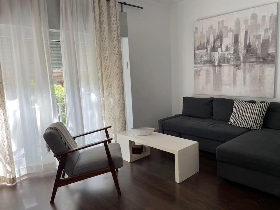Cozy And Central Apartment Barcelona Exterior photo